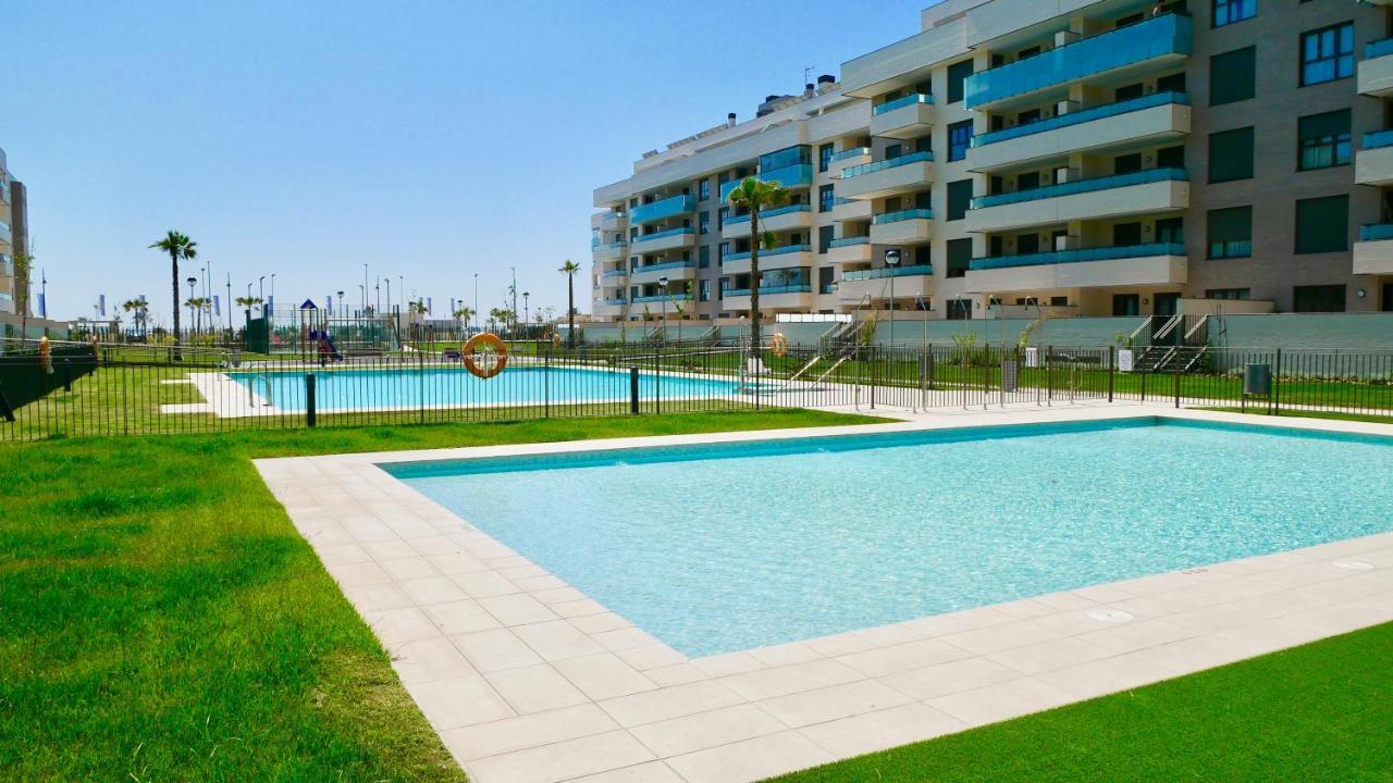 Playa Los Alamos, Descanso Y Ocio En Torremolinos Extérieur photo