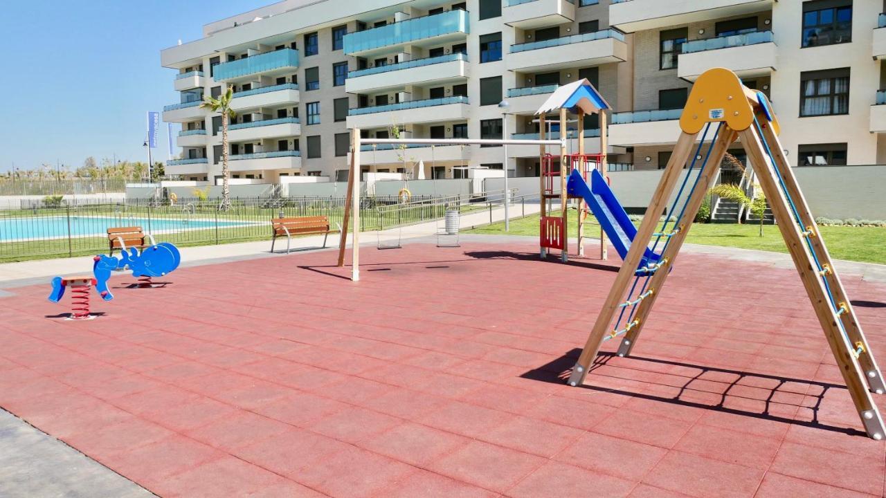 Playa Los Alamos, Descanso Y Ocio En Torremolinos Extérieur photo